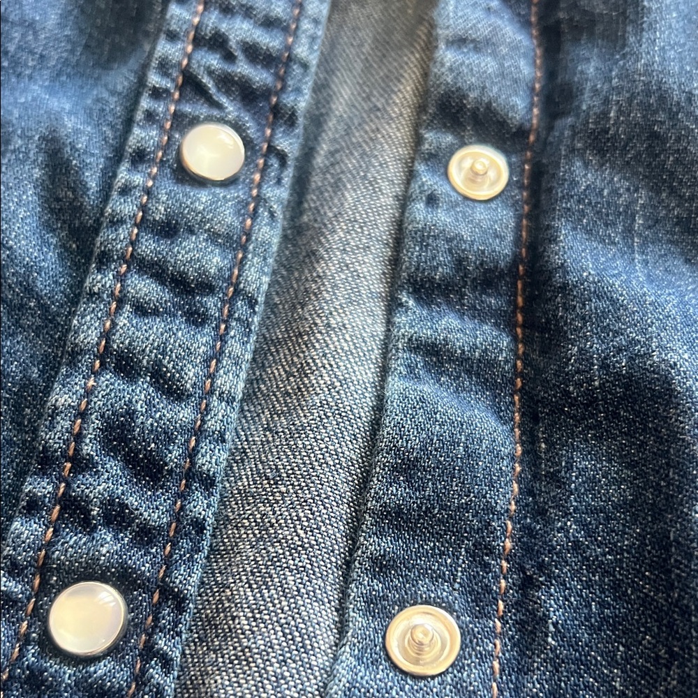 Old Navy Blue Denim Button Down Shirt - Picture 3 of 6